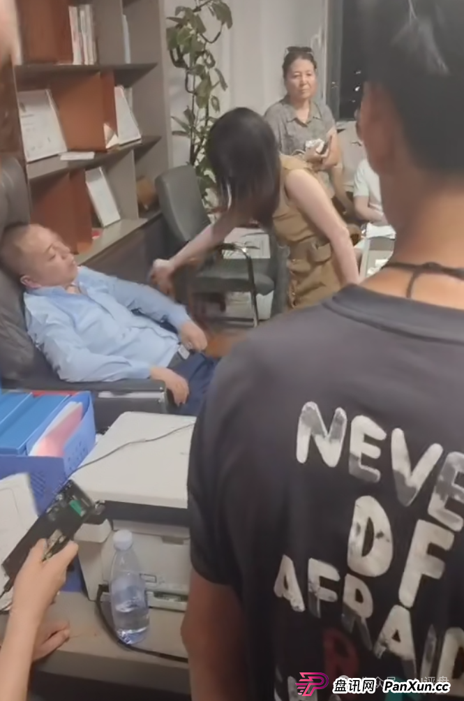 树拍易购资金盘崩盘，万人维权！警方已经立案了，特警接管在维持秩序，无数人血本无归！(6)