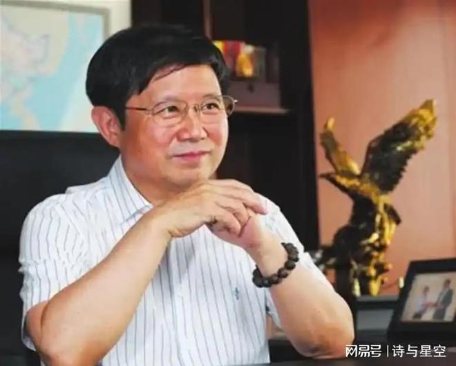 2000亿市值的轰然倒塌:重庆首富的HPV疫苗过山车(1) 2000亿市值的轰然倒塌:重庆首富的HPV疫苗过山车(1)