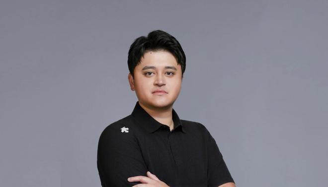 安踏95后“少帅”,开战lululemon(1) 安踏95后“少帅”,开战lululemon(1)