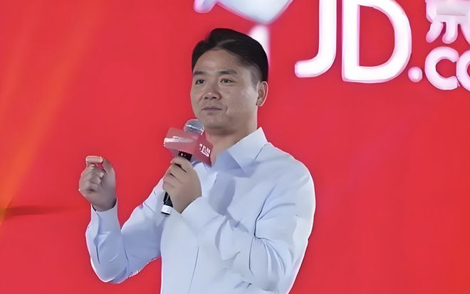 京东:“重”与“轻”的锻造、拉扯与内耗丨正经深度(2) 京东:“重”与“轻”的锻造、拉扯与内耗丨正经深度(2)